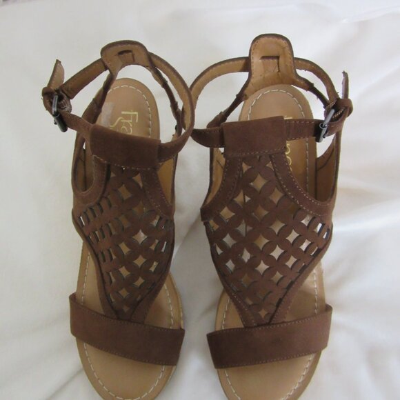 Franco Sarto Cameron Ankle Strap Sandals Wedge Brown Leather Laser Cut Size 6 - Picture 3 of 11